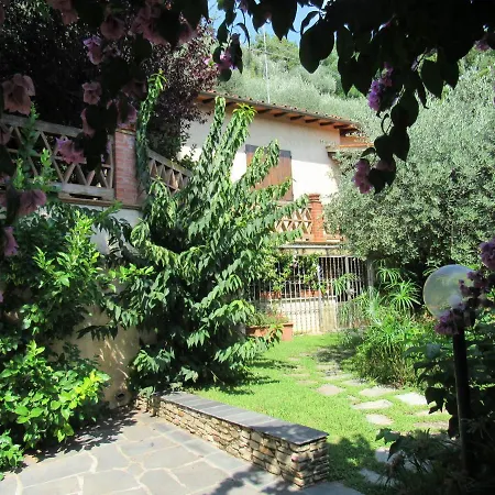 L'incantevole Casa Di Claudia Pietrasanta